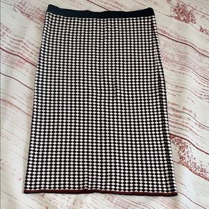 NWOT Ann Taylor Black and White Patterned Pencil Sweater Skirt XS